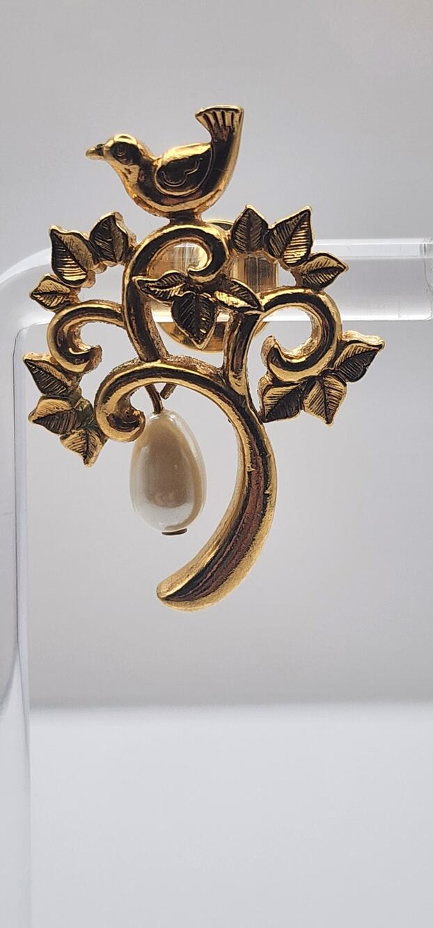 Vintage Avon Partridge in a Pear Tree Brooch Gold Tone Faux Pearl Dangle